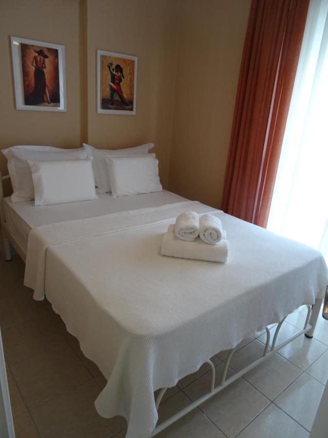 Joy'S Central Apartment Thessaloniki Exterior photo